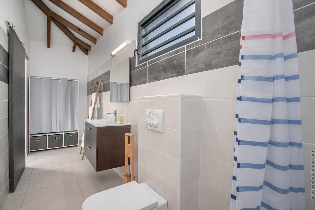 Bungalow Pom 1, Piscine, A 5 Min Des Plages Le Vauclin Ngoại thất bức ảnh